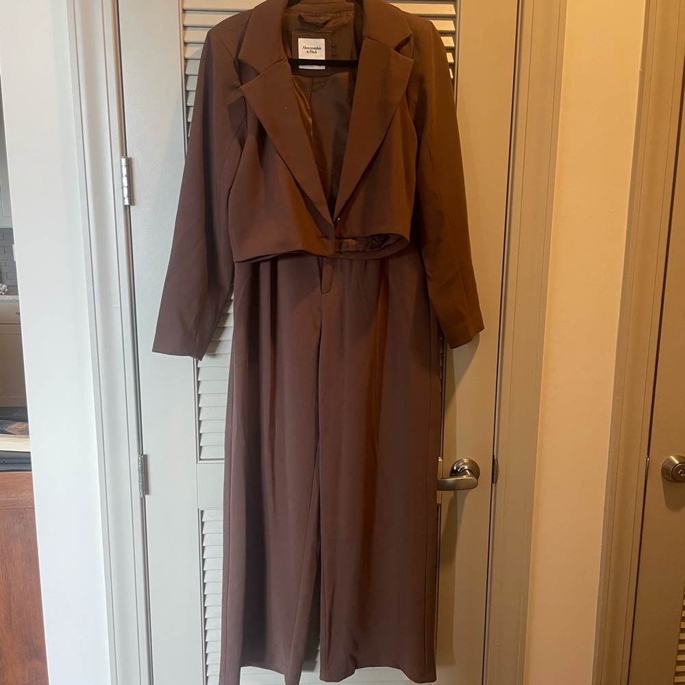 Abercrombie & Fitch Chocolate Brown Pant Suit with Cropped Blazer